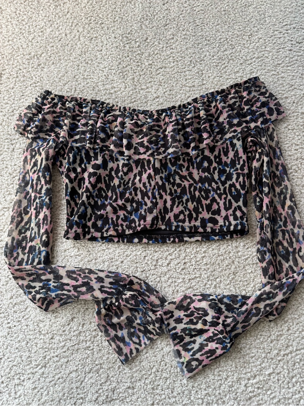 Boohoo Pink Leopard Print Off-Shoulder Ruffle Crop Top NWT Y2K